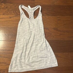 Under armour tank